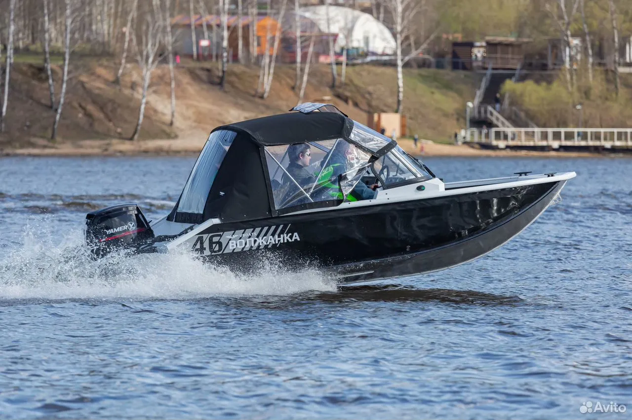 Лодка Волжанка 46 Фиш (Fish) с мотором Yamaha F 60